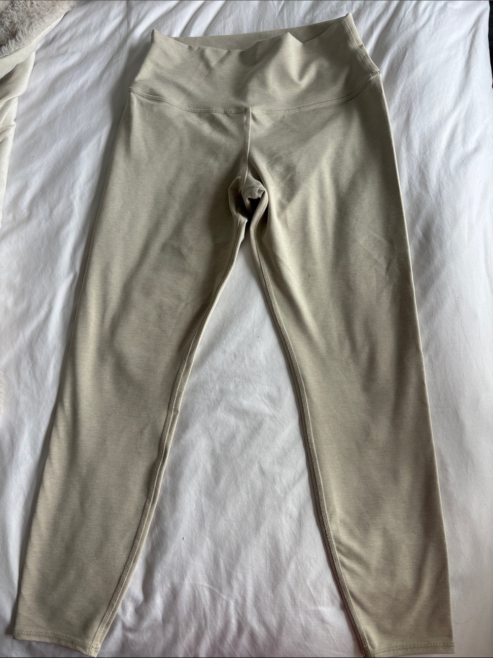 Alo yoga leggings size medium